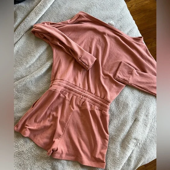 Bombshell Sportswear Coral Pink Lounge Long Sleeve Romper Medium - Picture 2 of 5